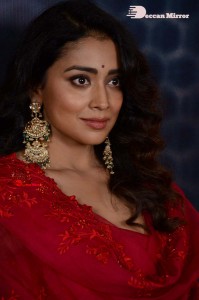 Shriya-Saran-14