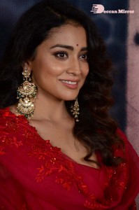 Shriya-Saran-16