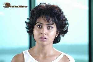 Shriya Saran and Vikram in Mallanna movie