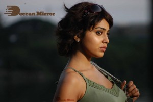 Shriya Saran and Vikram in Mallanna movie