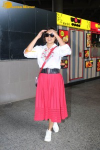 Shriya Saran seen with her husband Andrei and daughter Radha