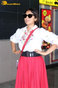 Shriya Saran seen with her husband Andrei and daughter Radha