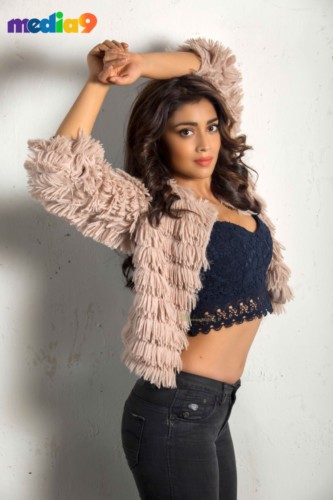 Shriya Saran hot photoshoot my south diva calender