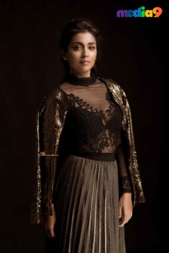 Shriya Saran hot photoshoot my south diva calender