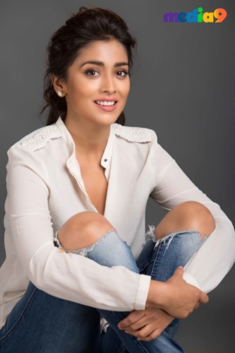 Shriya Saran hot photoshoot my south diva calender