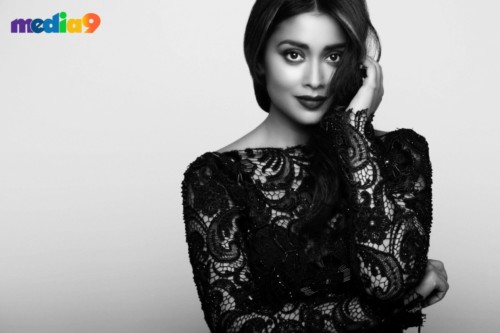 Shriya Saran hot photoshoot my south diva calender