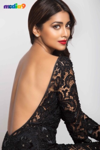 Shriya Saran hot photoshoot my south diva calender