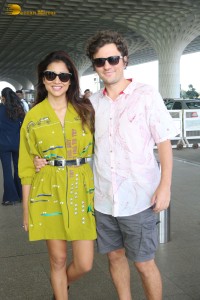 Shriya Saran spotted with her husband at Mumbai Airport