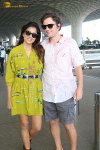 Shriya Saran spotted with her husband at Mumbai Airport