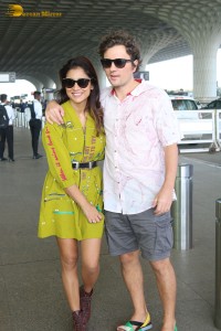 Shriya Saran spotted with her husband at Mumbai Airport