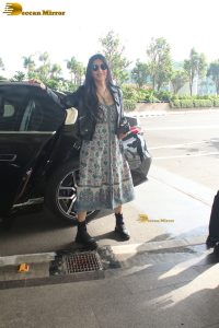 shruti haasan chic look in sunglasses at mumbai airport
