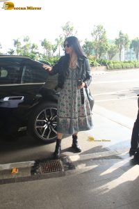shruti haasan chic look in sunglasses at mumbai airport