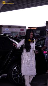 Shruti Haasan beautiful in a white salwar dress