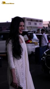 Shruti Haasan beautiful in a white salwar dress