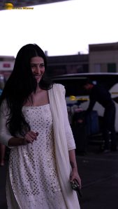 Shruti Haasan beautiful in a white salwar dress