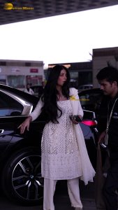 Shruti Haasan beautiful in a white salwar dress
