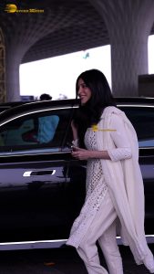 Shruti Haasan beautiful in a white salwar dress