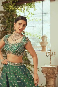 Shruti Haasan posing for Paksha Jewelry