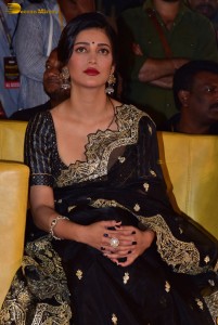 Shruti Haasan ravishing looks in a black saree at a movie function