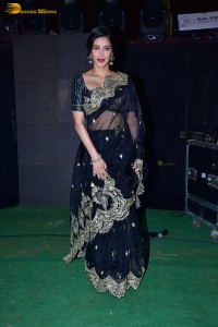Shruti Haasan ravishing looks in a black saree at a movie function