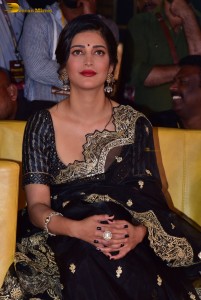 Shruti Haasan ravishing looks in a black saree at a movie function