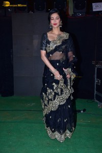 Shruti Haasan ravishing looks in a black saree at a movie function