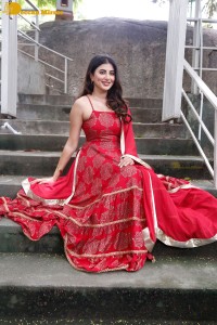 Actress Shweta Avasthi in a red dress
