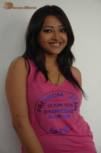 Shweta Basu Prasad seen in a pink top as she is posing for pictures