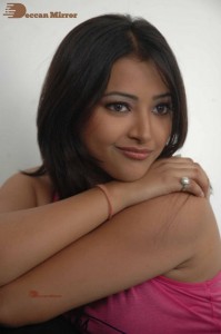 Shweta Basu Prasad seen in a pink top as she is posing for pictures