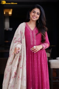 Actress Siddhi Idnani in a pink salwar dress