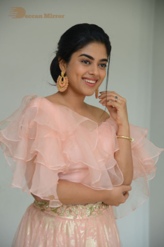 Siddhi Idnani photoshoot in a light pink dress