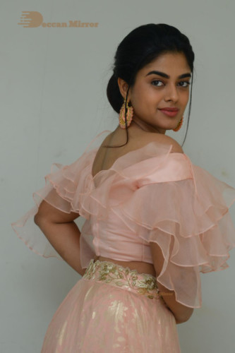 Siddhi Idnani photoshoot in a light pink dress