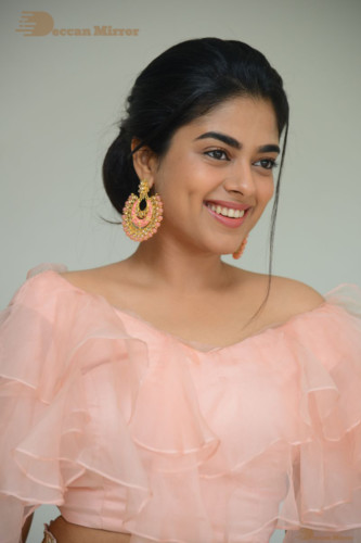 Siddhi Idnani photoshoot in a light pink dress