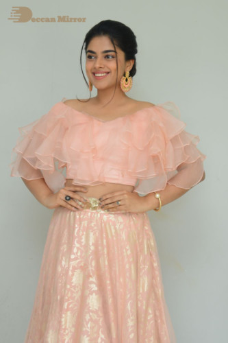 Siddhi Idnani photoshoot in a light pink dress