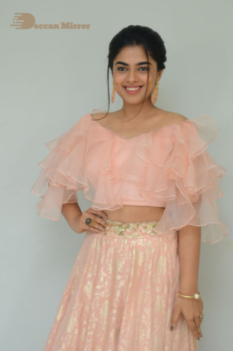 Siddhi Idnani photoshoot in a light pink dress