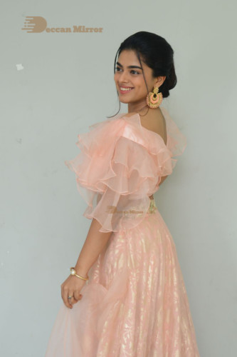 Siddhi Idnani photoshoot in a light pink dress