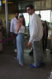 Sidharth Malhotra and Kiara Advani spotted at Mumbai Airport on October 30, 2023