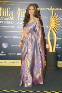 telugu and tamil actress simran beautiful in saree while attending an event