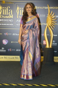 telugu and tamil actress simran beautiful in saree while attending an event