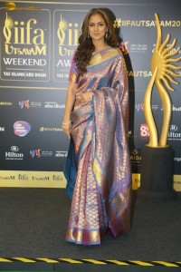 telugu and tamil actress simran beautiful in saree while attending an event