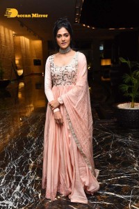 Actress Simran Choudhary photoshoot