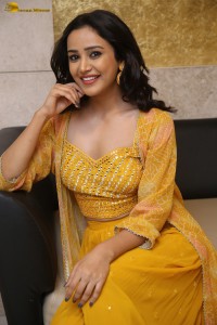 actress Simran Gupta cute photoshoot in a yellow dress
