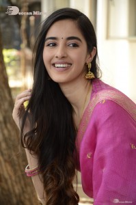 actress simrat kaur beautiful in a pink saree