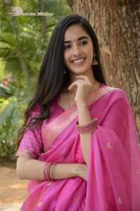 actress simrat kaur beautiful in a pink saree