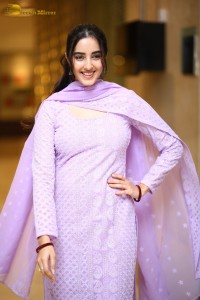 Simrat Kaur Picture Gallery 2