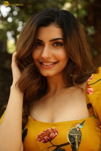 Indian actress Simrithi Bathija sexy photoshoot in a yellow mini dress