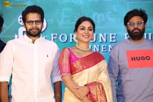 Sir Success Meet attended by Samyuktha Menon, Sai Kumar, Samuthirakani, Tanikella Bharani and Venky Atluri