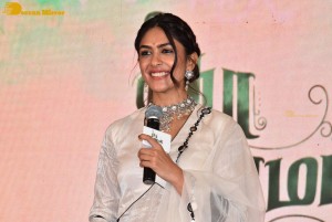 Sita Ramam movie team Dulquer Salmaan, Sumanth Akkineni and Mrunal Thakur hold a press meet in Chennai