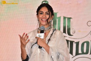 Sita Ramam movie team Dulquer Salmaan, Sumanth Akkineni and Mrunal Thakur hold a press meet in Chennai