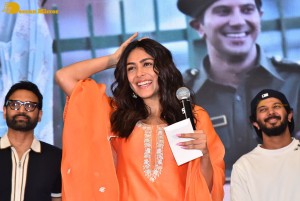 Sita Ramam movie team Dulquer Salmaan, Mrunal Thakur and Sumanth Akkineni visit Ethiraj College in Chennai to promote their film